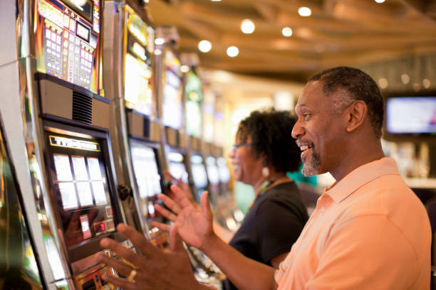 Macau Pools tournament leaderboard and payment interface on winslot77